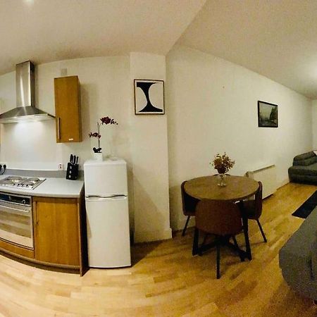 Beautiful Central Open Plan Living! مانشستر المظهر الخارجي الصورة